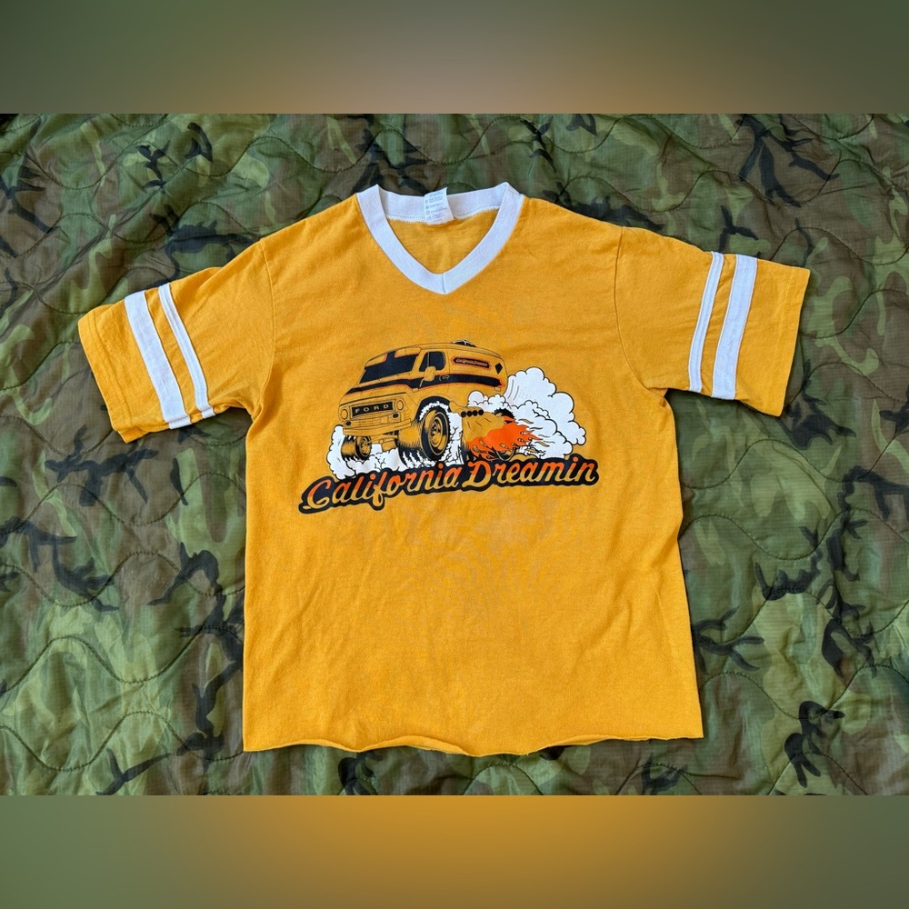 Retro California Dreaming Van t shirt
